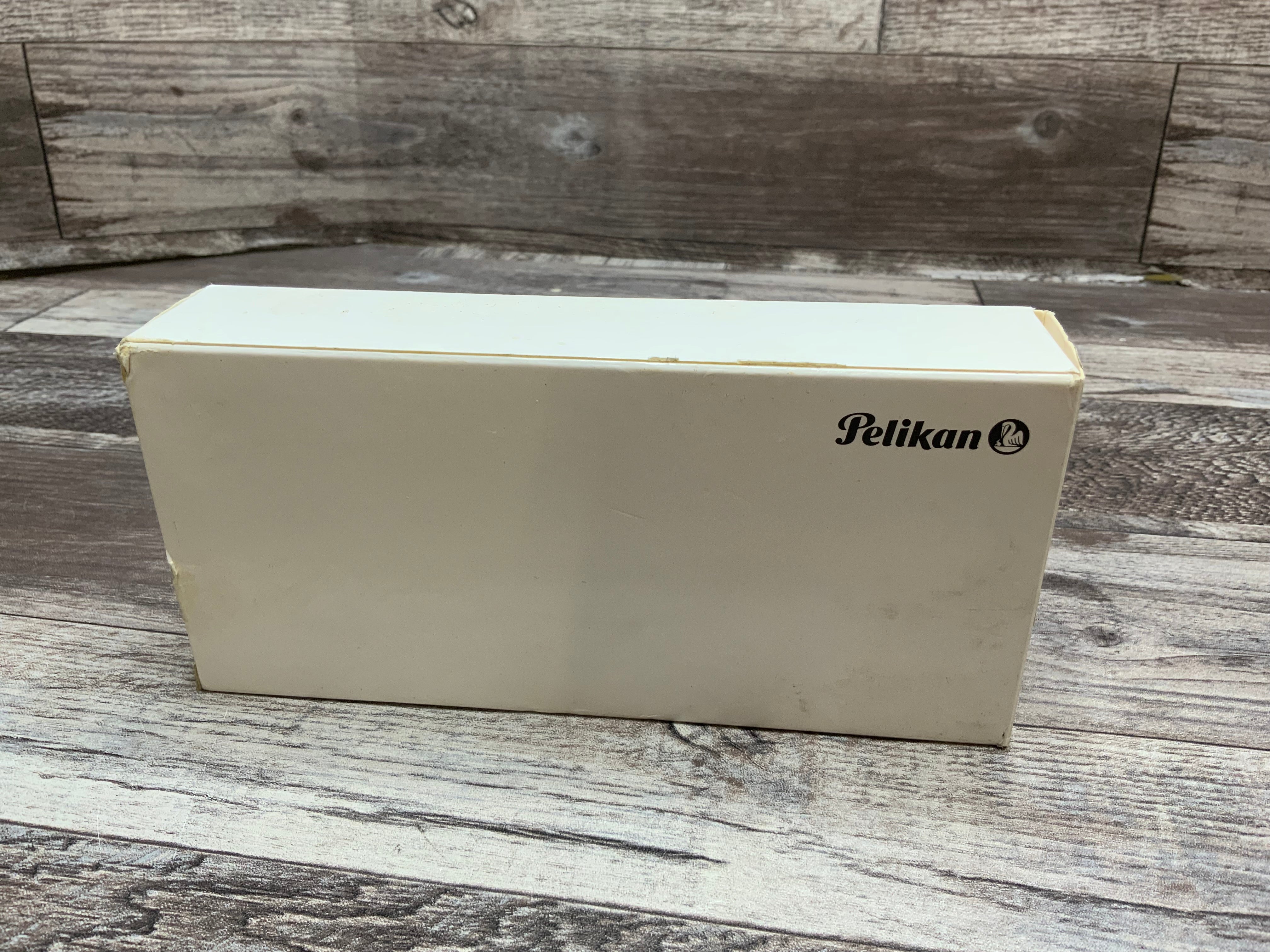 Pelikan Souveran R800 Rollerball Pen Black/Blue (8086646358254)